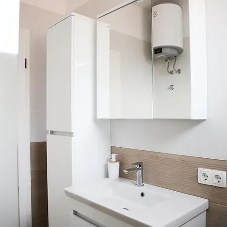 Ivoni Seaview * Ζαντάρ