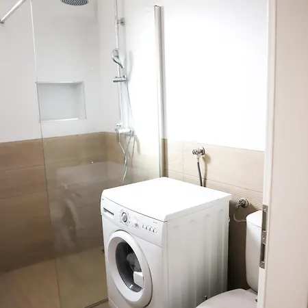 شقة Ivoni Seaview *